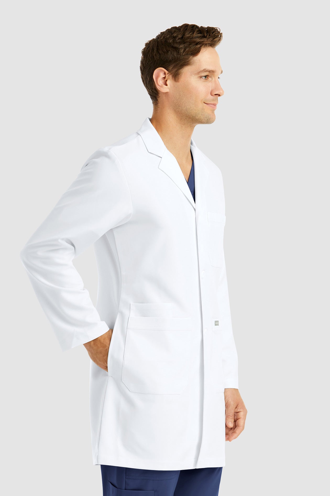 MOMENTUM 5872  Men’s 36″ Lab Coat