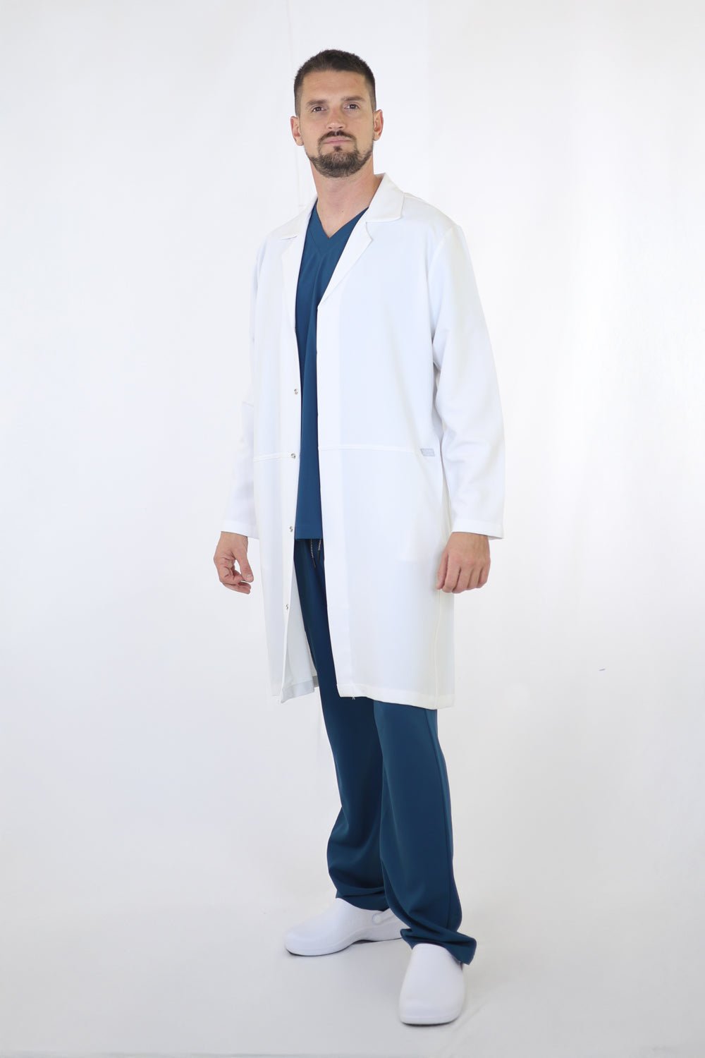 files-adel_labcoat-7-696185-jpg